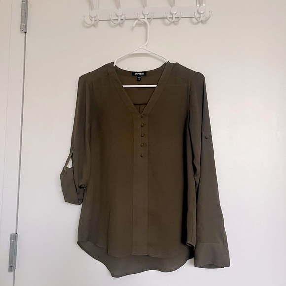 Express Portifino style pullover dress shirt with covered buttons - Picture 1 of 3